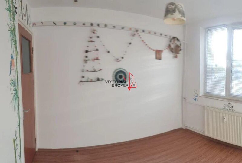 Titan I.O.R Strand Cara Apartament 3 camere